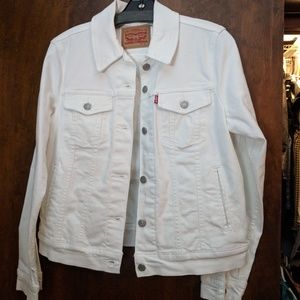Levi's women's white denim jacket new without tags